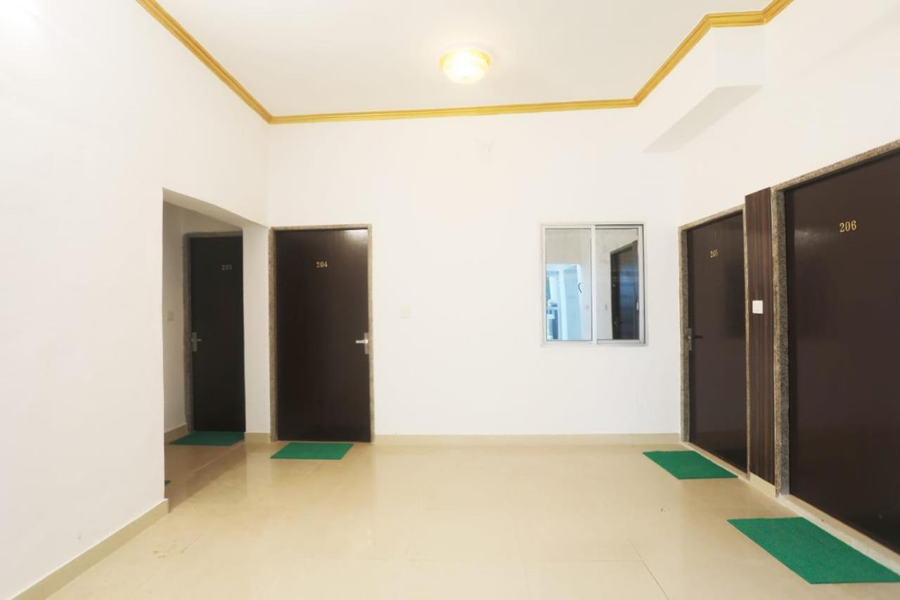 קג'ורהו Central Hotel מראה חיצוני תמונה